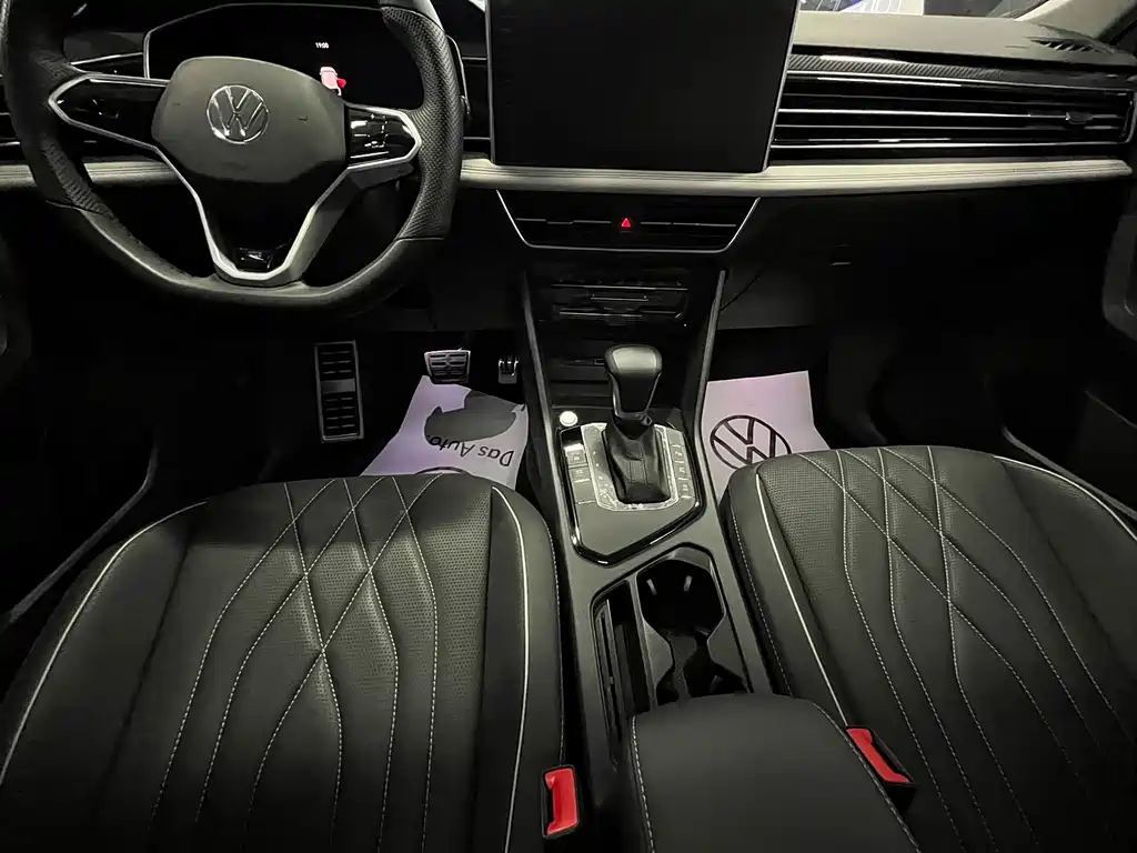 Volkswagen Tiguan L 2022 330TSI R-Line Comfort Edition AWD 2021 - thumbnail 8