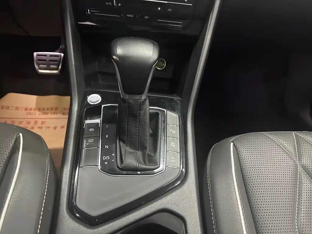 Volkswagen Tiguan L 2022 330TSI R-Line Comfort Edition AWD 2022 - thumbnail 11