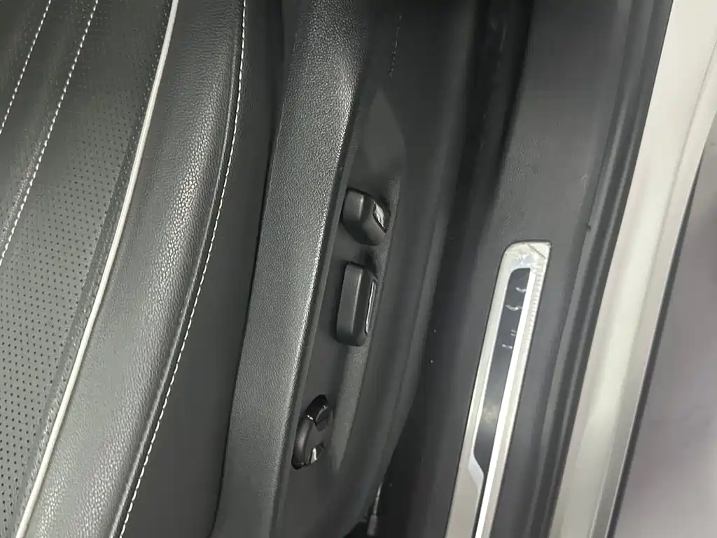 Volkswagen Tiguan L 2022 330TSI R-Line Comfort Edition AWD 2022 - thumbnail 14