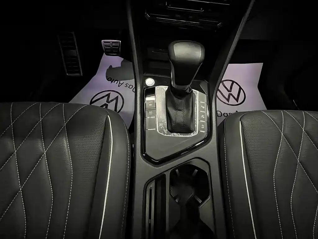 Volkswagen Tiguan L 2022 330TSI R-Line Comfort Edition AWD 2021 - thumbnail 13