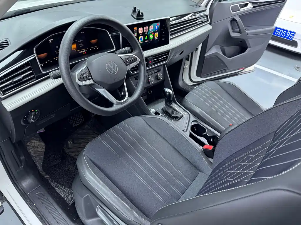 Volkswagen Tiguan L 2022 330TSI Automatic FWD Comfort Edition 2022 - thumbnail 6