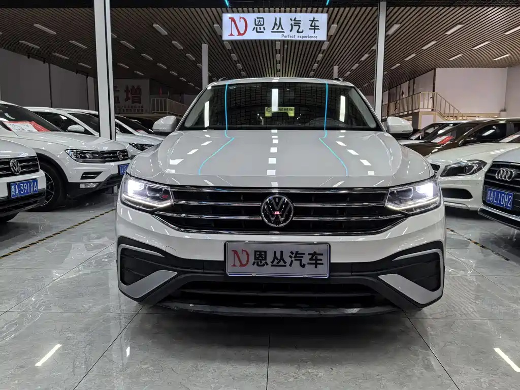 Volkswagen Tiguan L 2022 330TSI Automatic FWD Comfort Edition 2022 - thumbnail 2