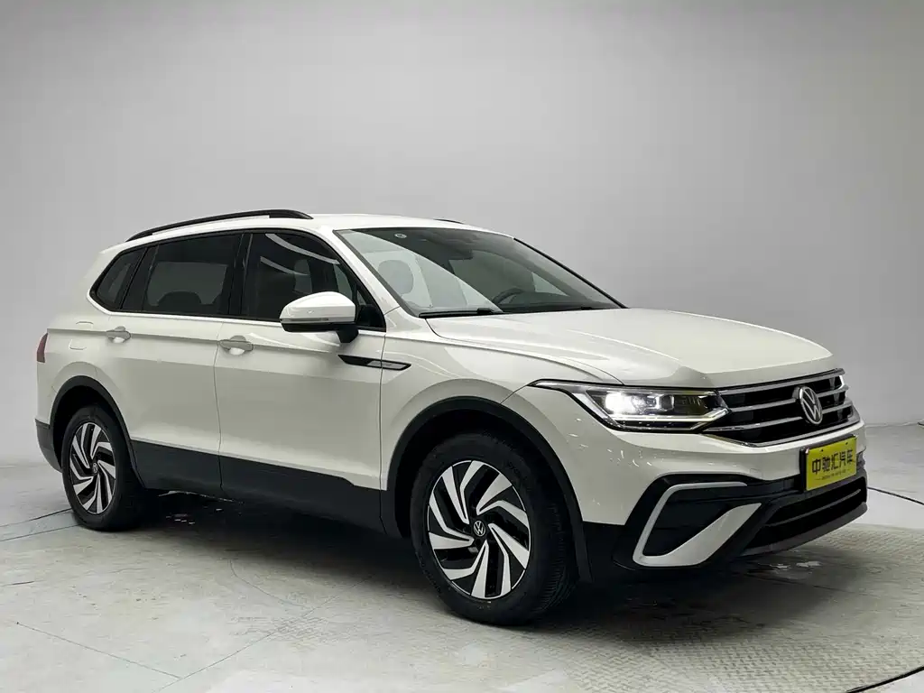 Volkswagen Tiguan L 2022 330TSI Automatic FWD Comfort Edition 2022 - thumbnail 3