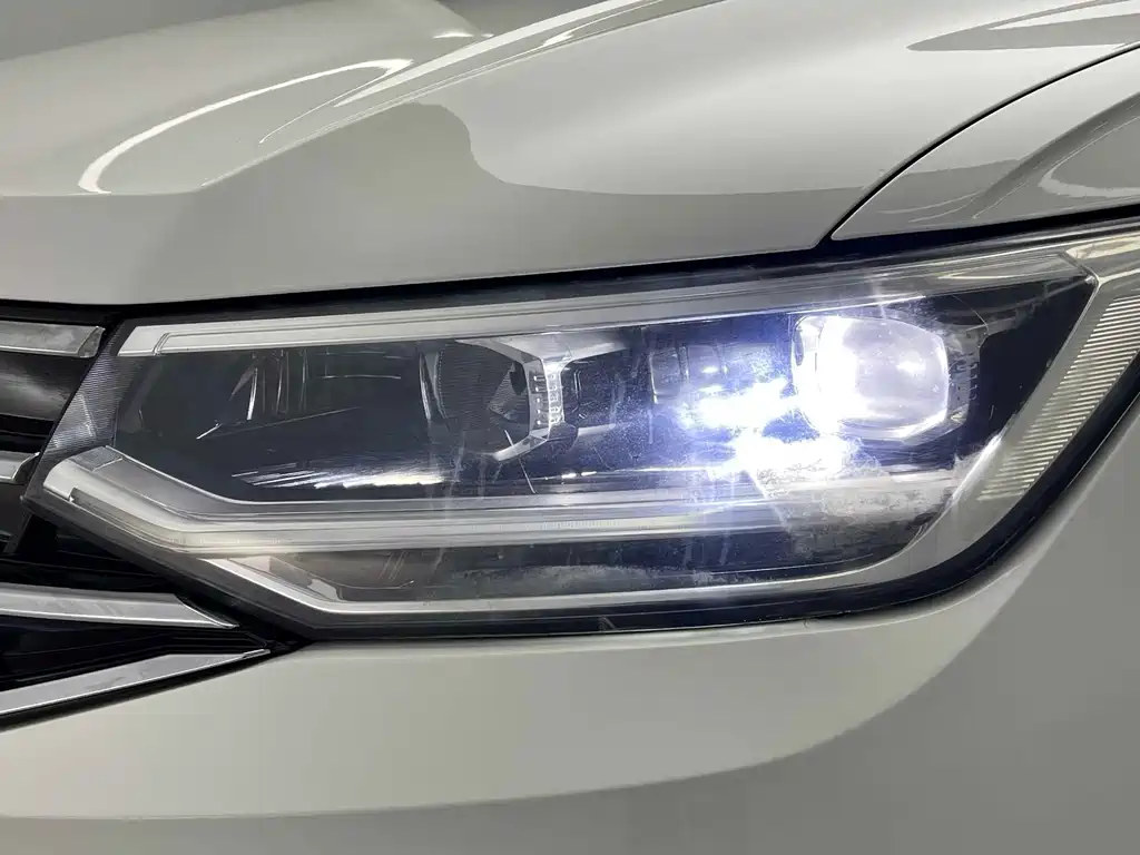 Volkswagen Tiguan L 2022 330TSI Automatic FWD Comfort Edition 2022 - thumbnail 4