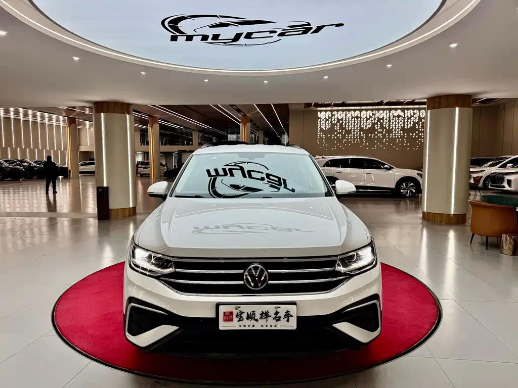 Volkswagen Tiguan L 2022 330TSI Automatic FWD Comfort Edition 2022 - thumbnail 2