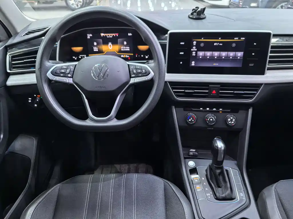 Volkswagen Tiguan L 2022 330TSI Automatic FWD Comfort Edition 2022 - thumbnail 7