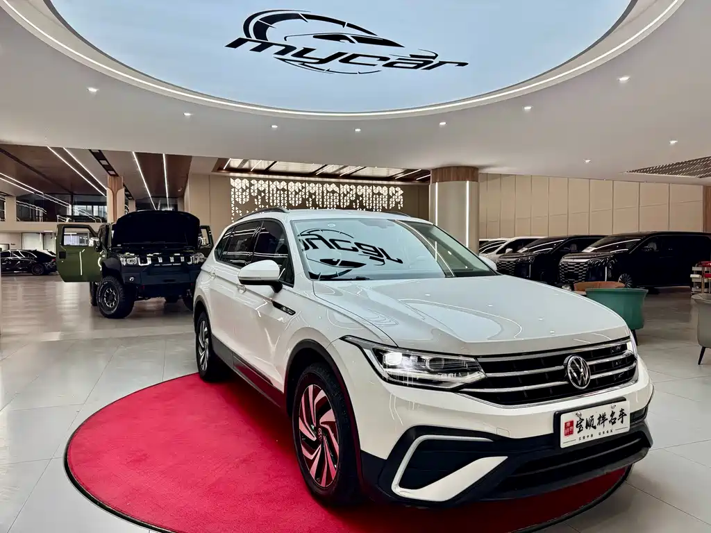 Volkswagen Tiguan L 2022 330TSI Automatic FWD Comfort Edition 2022 - thumbnail 3