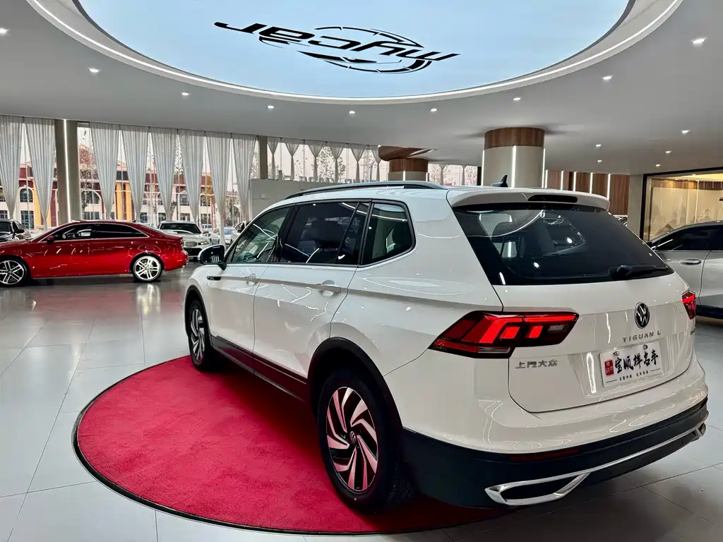 Volkswagen Tiguan L 2022 330TSI Automatic FWD Comfort Edition 2022 - thumbnail 7