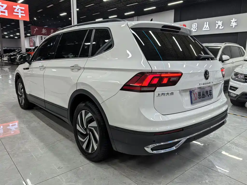 Volkswagen Tiguan L 2022 330TSI Automatic FWD Comfort Edition 2022 - thumbnail 13