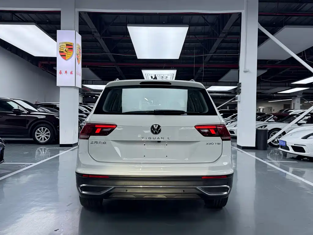 Volkswagen Tiguan L 2022 330TSI Automatic FWD Comfort Edition 2022 - thumbnail 18