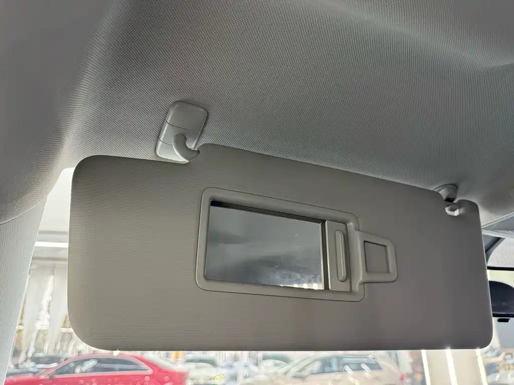 Volkswagen Tiguan L 2022 330TSI Automatic FWD Comfort Edition 2022 - thumbnail 28
