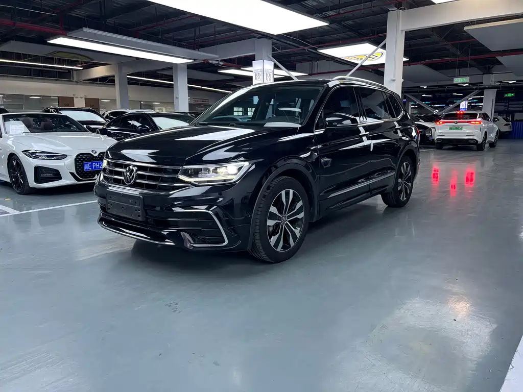 Volkswagen Tiguan L 2022 330TSI R-Line Comfort Edition AWD 2022