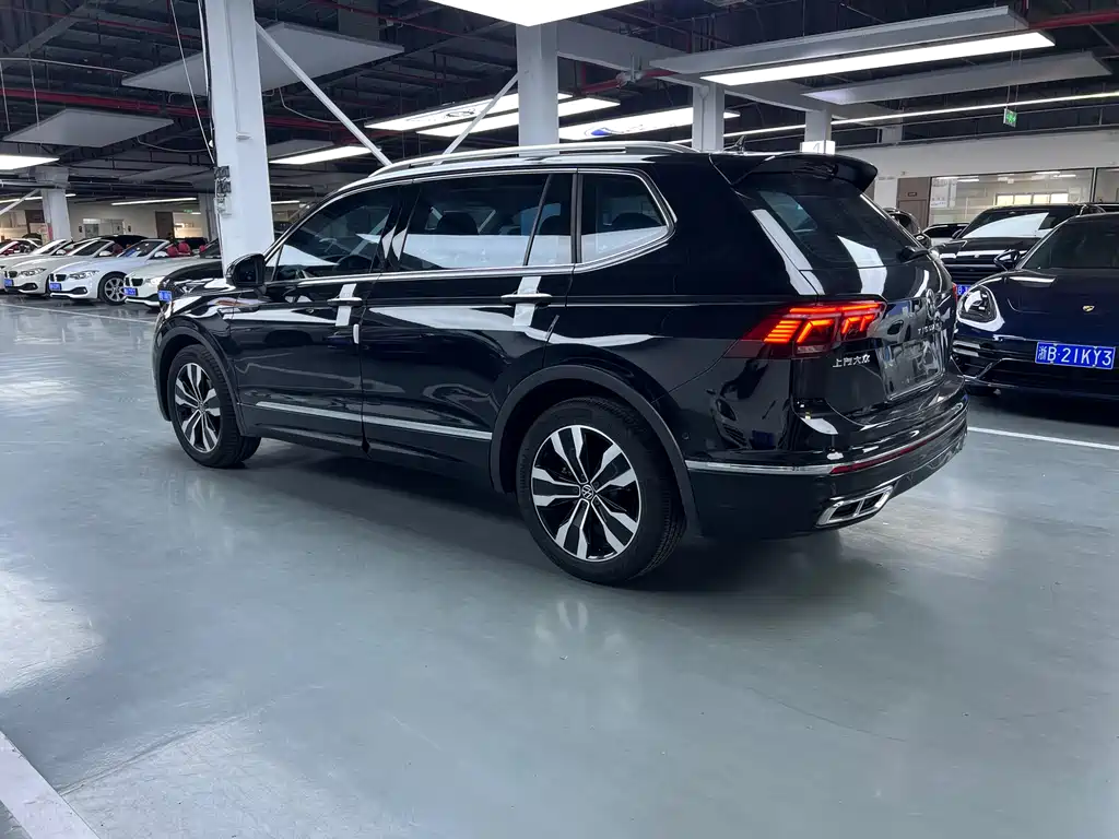 Volkswagen Tiguan L 2022 330TSI R-Line Comfort Edition AWD 2022 - thumbnail 13