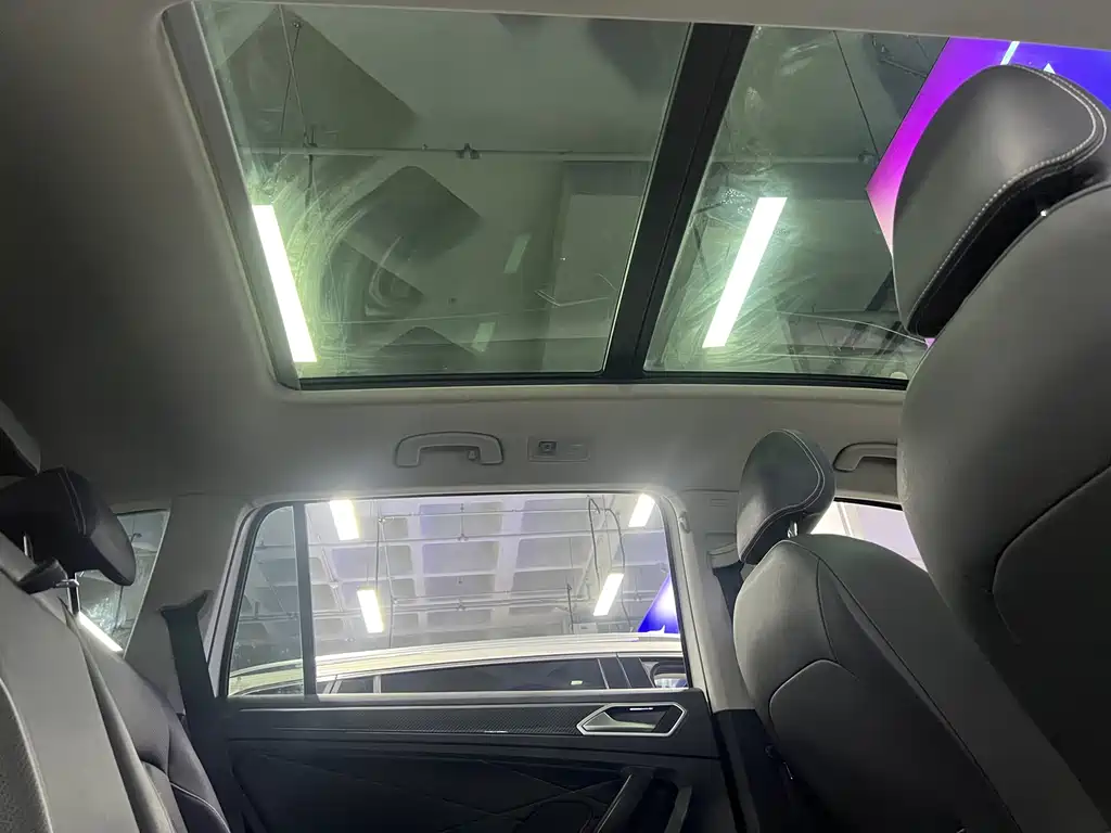 Volkswagen Tiguan L 2022 330TSI Automatic FWD R-Line Edition 2022 - thumbnail 13