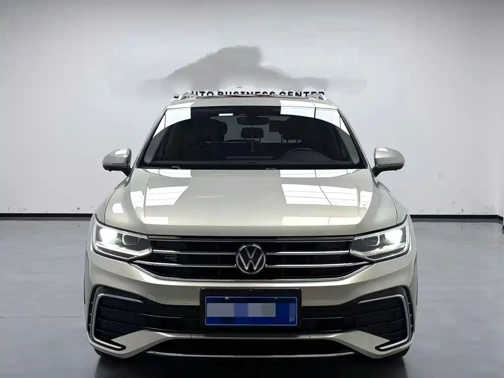 Volkswagen Tiguan L 2022 330TSI Automatic FWD R-Line Comfort Edition 2022 - thumbnail 2