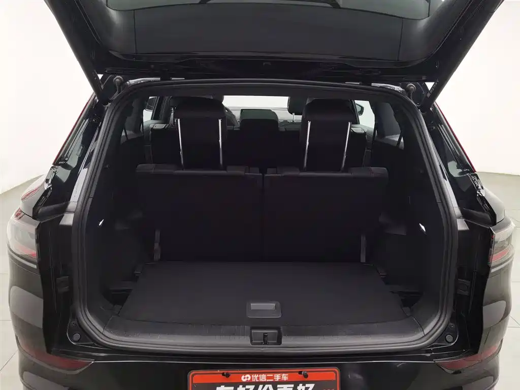 Volkswagen ID.6 X 2023 Intelligent Long Range Edition 2024 - thumbnail 16