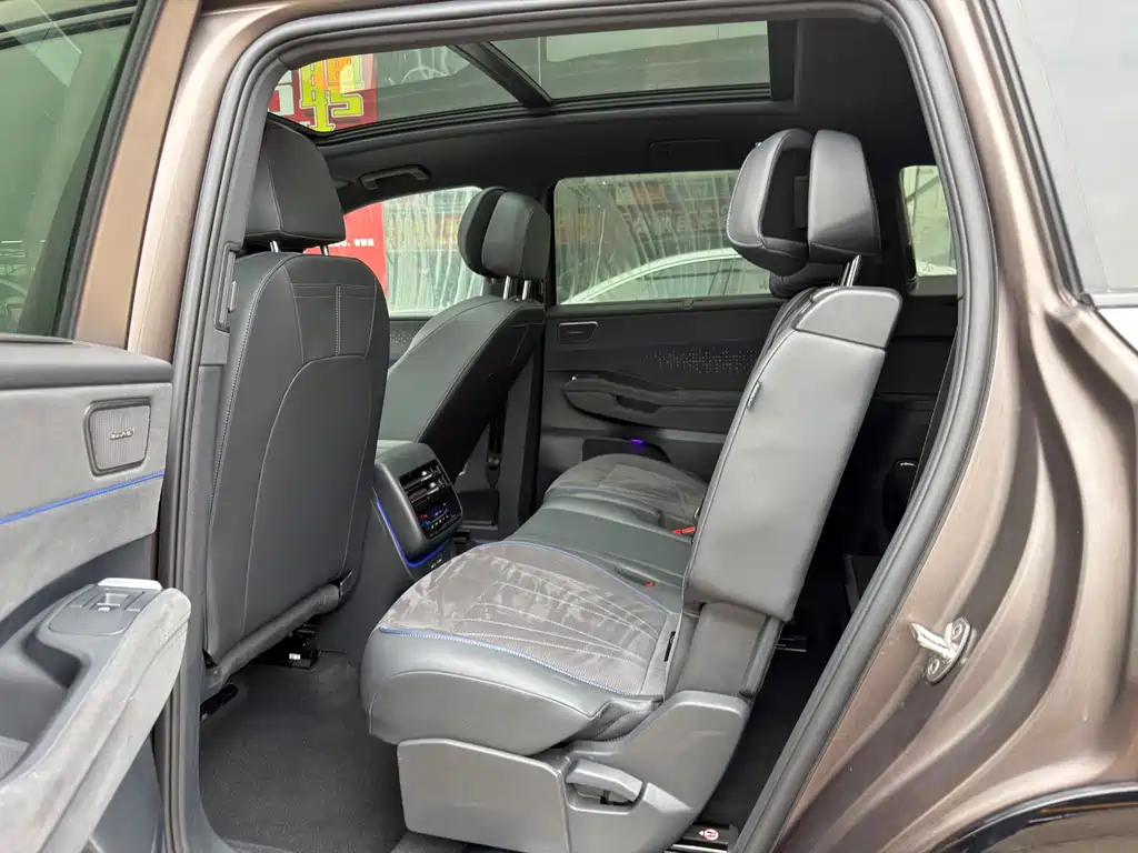 Volkswagen Teramont 2025 Teramont Pro 450TSI AWD Climbing Edition 2025 - thumbnail 9