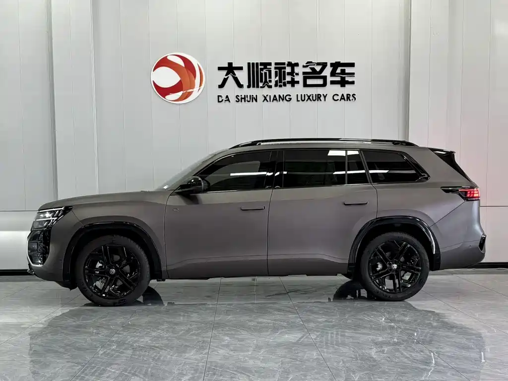 Volkswagen Touareg 2025 Pro 450TSI AWD Climbing Edition 2025 - thumbnail 3