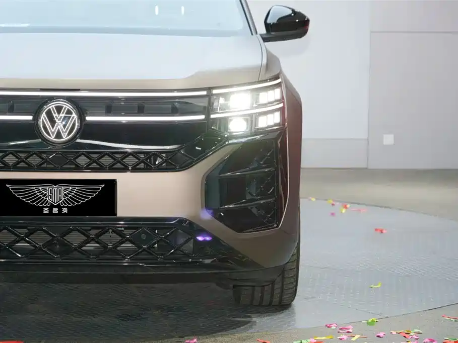 Volkswagen Teramont 2025 Teramont Pro 450TSI AWD Climbing Edition 2025 - thumbnail 4