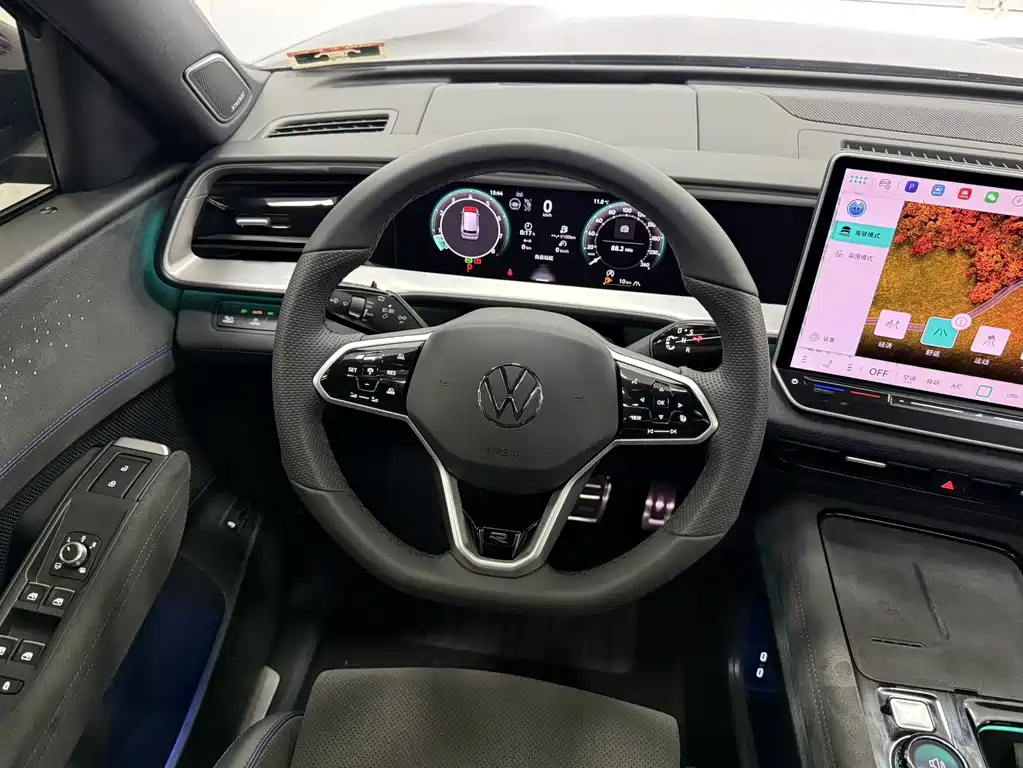 Volkswagen Touareg 2025 Pro 450TSI AWD Climbing Edition 2025 - thumbnail 10