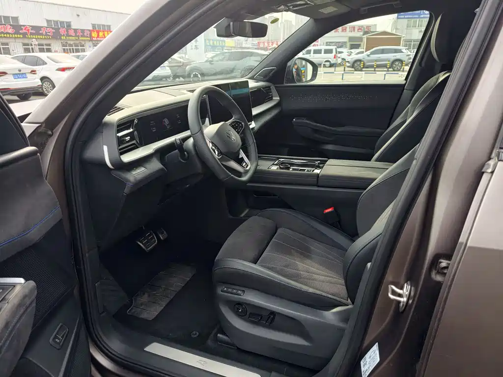 Volkswagen Teramont 2025 Teramont Pro 450TSI AWD Climbing Edition 2025 - thumbnail 4