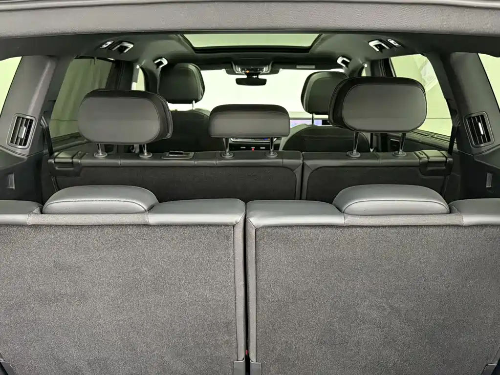 Volkswagen Touareg 2025 Pro 450TSI AWD Climbing Edition 2025 - thumbnail 23