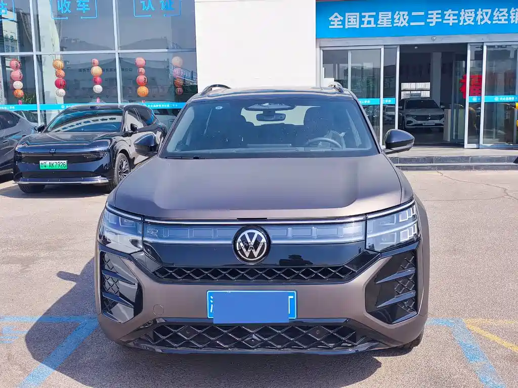 Volkswagen Teramont 2025 Teramont Pro 450TSI AWD Climbing Edition 2025 - thumbnail 2