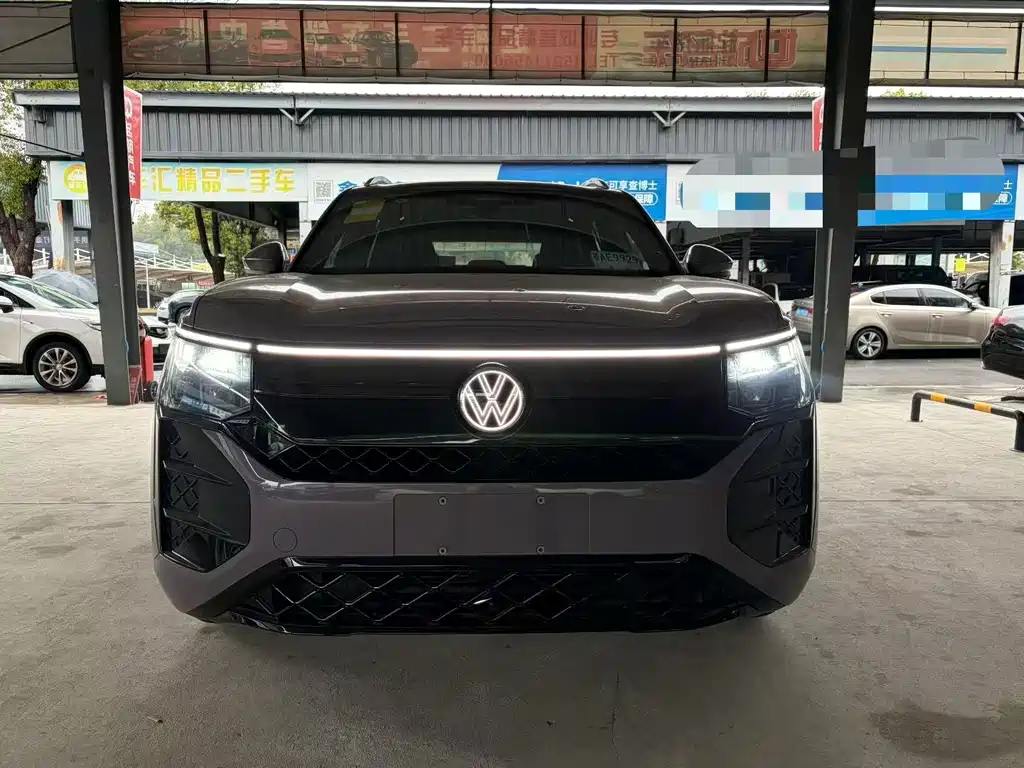 Volkswagen Teramont 2025 Teramont Pro 450TSI AWD Explorer Edition 2026 - thumbnail 2