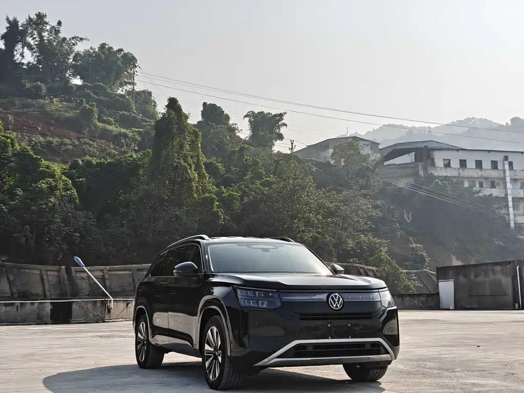 Volkswagen Teramont 2025 Teramont Pro 450TSI AWD Explorer Edition 2025 - thumbnail 8