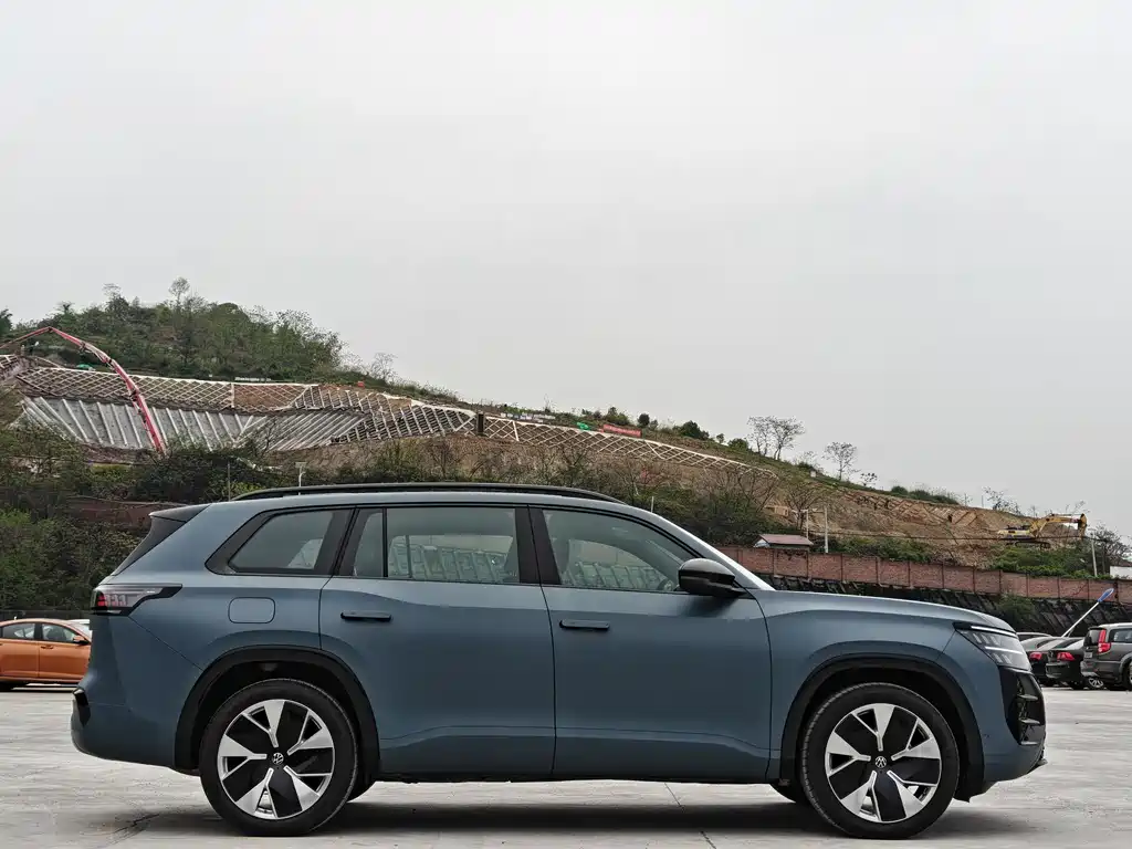 Volkswagen Teramont 2025 Teramont Pro 450TSI AWD Cross Version 2026 - thumbnail 4