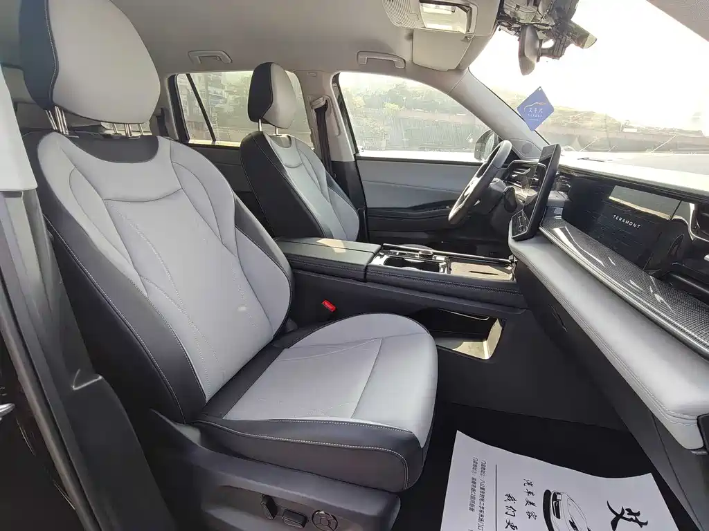 Volkswagen Teramont 2025 Teramont Pro 450TSI AWD Explorer Edition 2025 - thumbnail 16