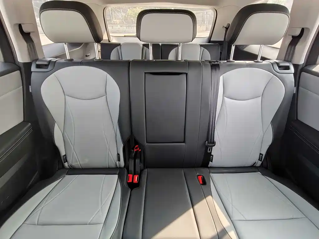Volkswagen Teramont 2025 Teramont Pro 450TSI AWD Explorer Edition 2025 - thumbnail 18