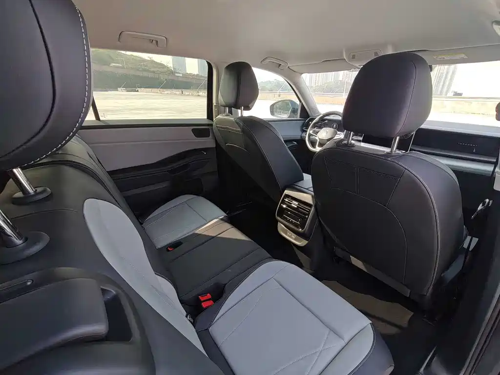 Volkswagen Teramont 2025 Teramont Pro 450TSI AWD Explorer Edition 2025 - thumbnail 19
