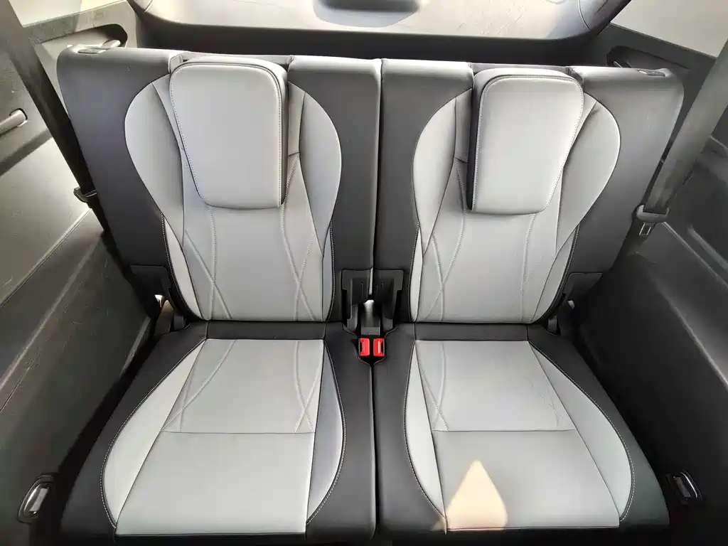 Volkswagen Teramont 2025 Teramont Pro 450TSI AWD Explorer Edition 2025 - thumbnail 22