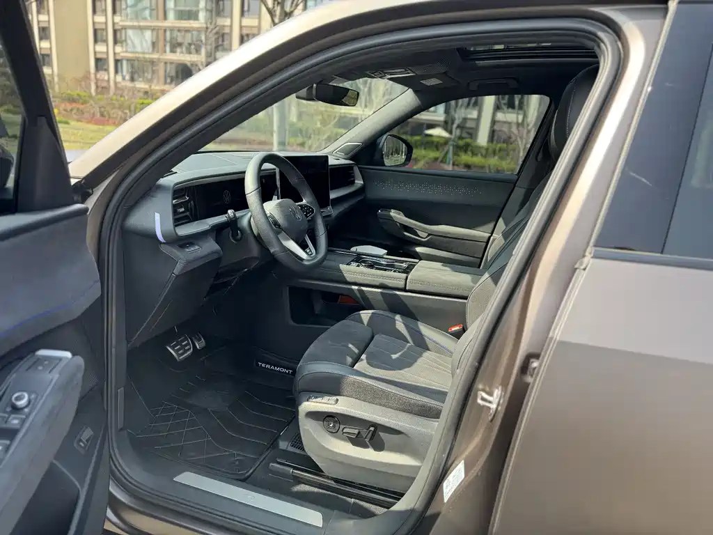 Volkswagen Teramont 2025 Teramont Pro 450TSI AWD Climbing Edition 2025 - thumbnail 10