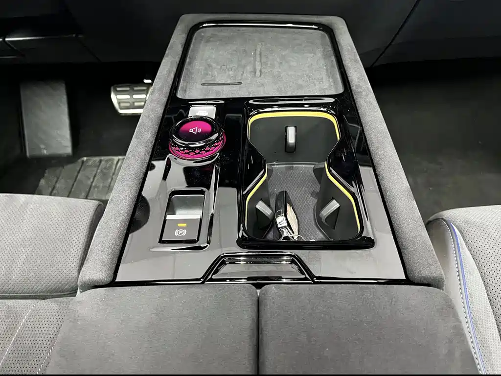 Volkswagen Teramont 2025 Teramont Pro 450TSI AWD Climbing Edition 2025 - thumbnail 2