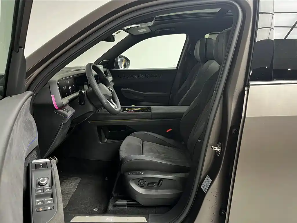 Volkswagen Teramont 2025 Teramont Pro 450TSI AWD Climbing Edition 2025 - thumbnail 4