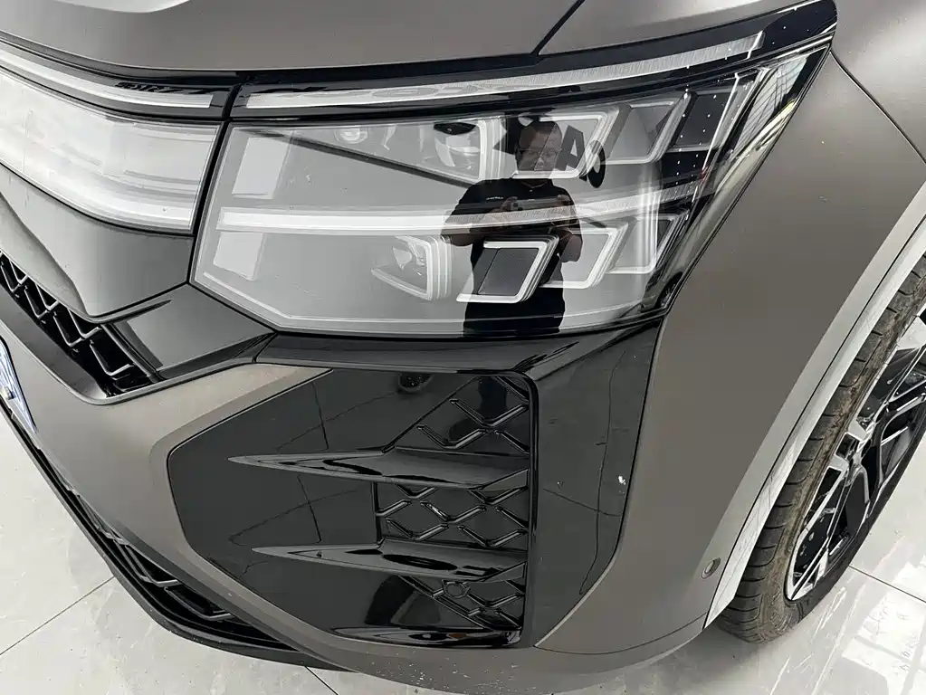Volkswagen Teramont 2025 Teramont Pro 450TSI AWD Climbing Edition 2025 - thumbnail 12
