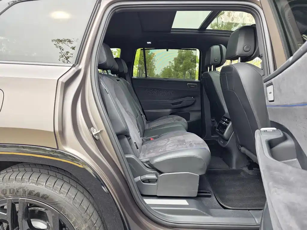 Volkswagen Teramont 2025 Teramont Pro 450TSI AWD Climbing Edition 2025 - thumbnail 11