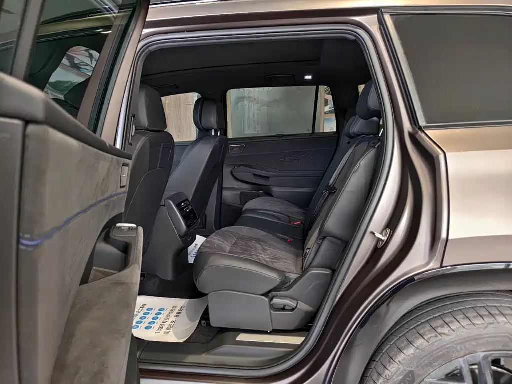 Volkswagen Teramont 2025 Teramont Pro 450TSI AWD Climbing Edition 2025 - thumbnail 10