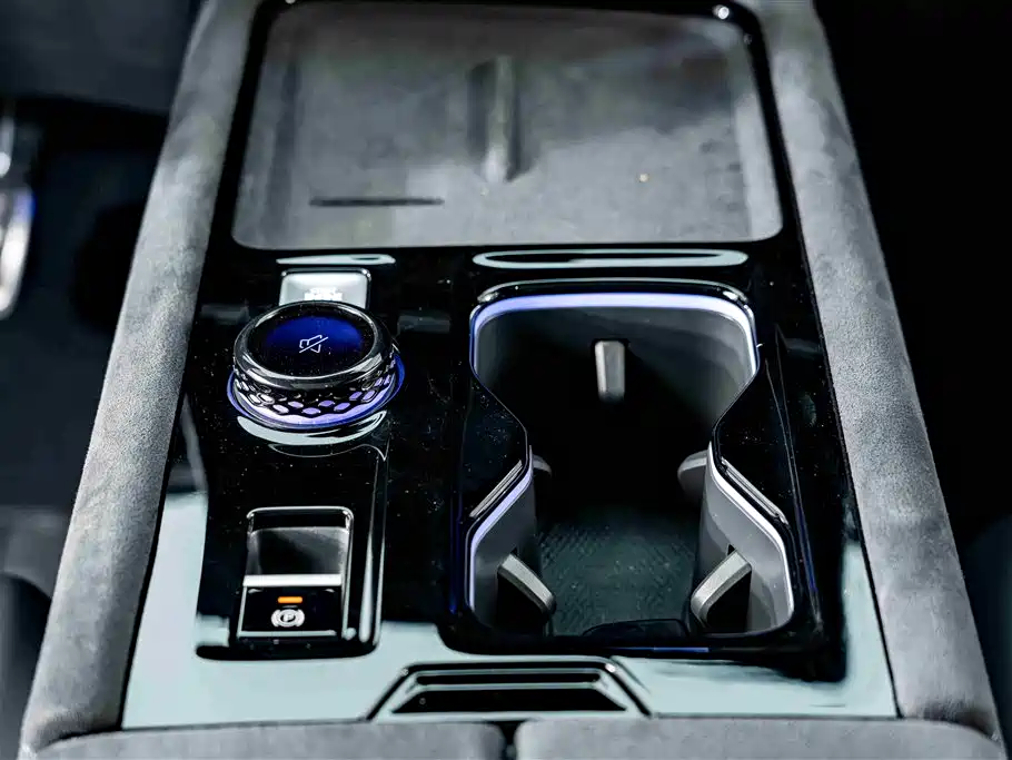 Volkswagen Teramont 2025 Teramont Pro 450TSI AWD Climbing Edition 2025 - thumbnail 16
