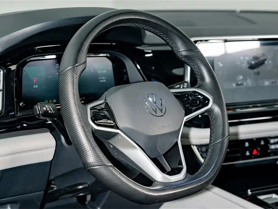 Volkswagen Touareg 2023 380TSI AWD Premium Luxury Edition 2022 - thumbnail 9