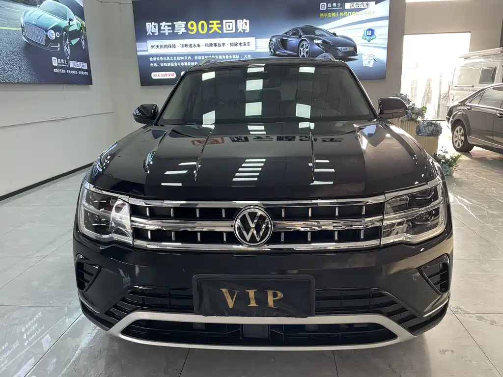 Volkswagen Touareg 2023 380TSI AWD Premium Luxury Edition 2022 - thumbnail 2