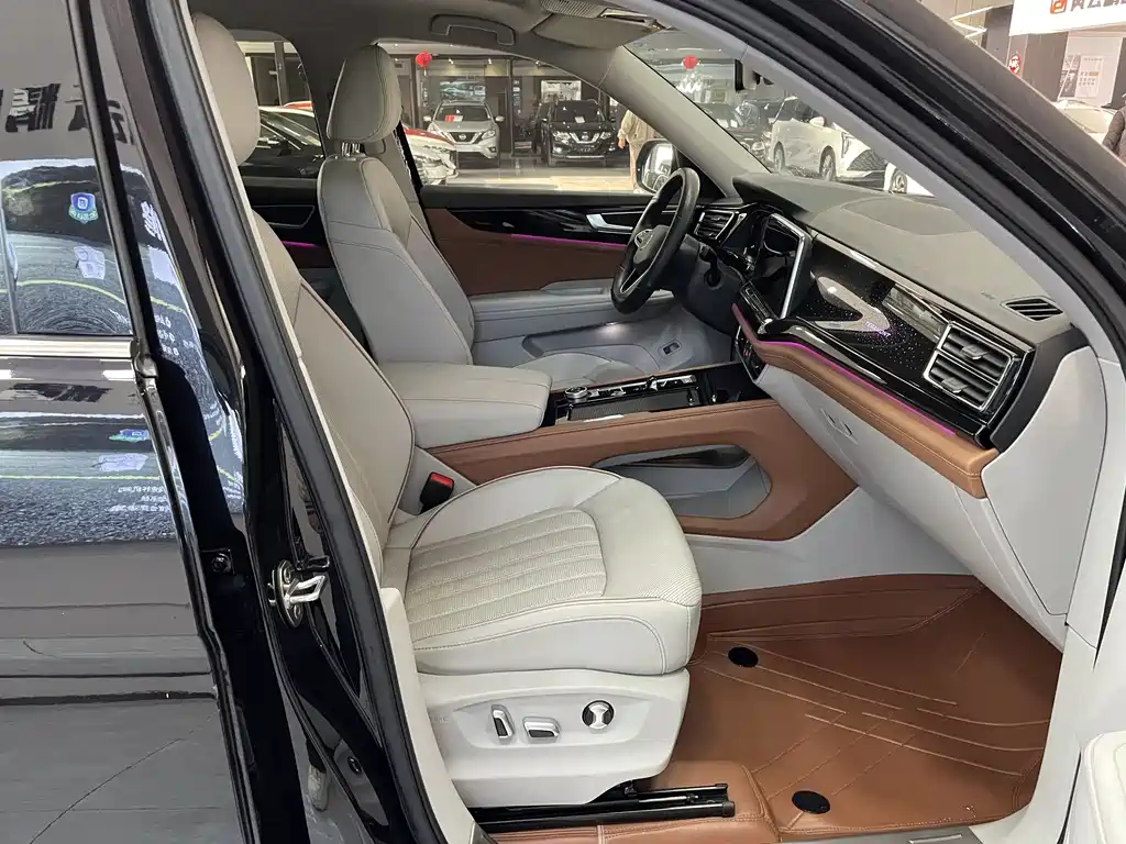 Volkswagen Touareg 2023 380TSI AWD Premium Luxury Edition 2022 - thumbnail 5