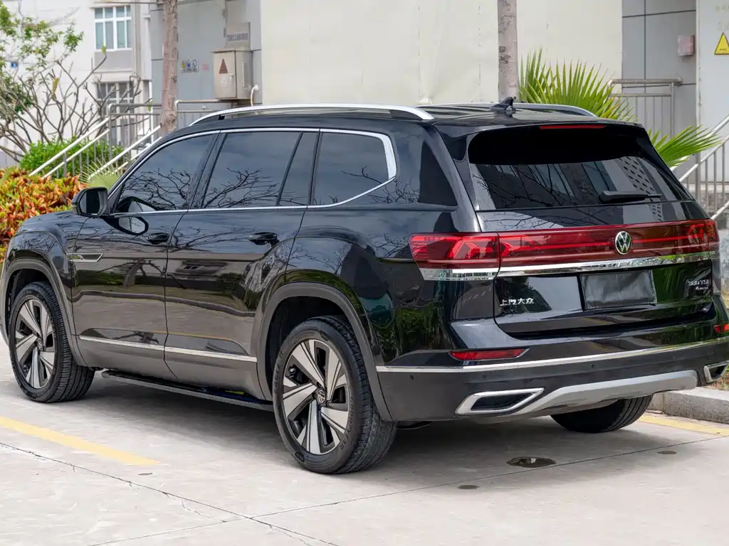 Volkswagen Touareg 2023 380TSI AWD Premium Luxury Edition 2022 - thumbnail 3