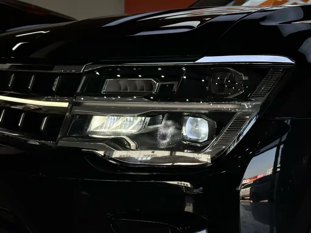 Volkswagen Touareg 2023 380TSI AWD Premium Luxury Edition 2023 - thumbnail 4