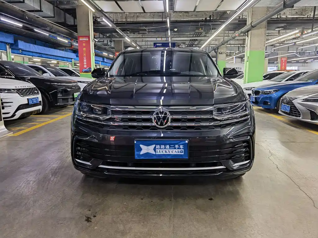 Volkswagen Touareg 2022 Touareg X 330TSI FWD Luxury Edition 2022 - thumbnail 2