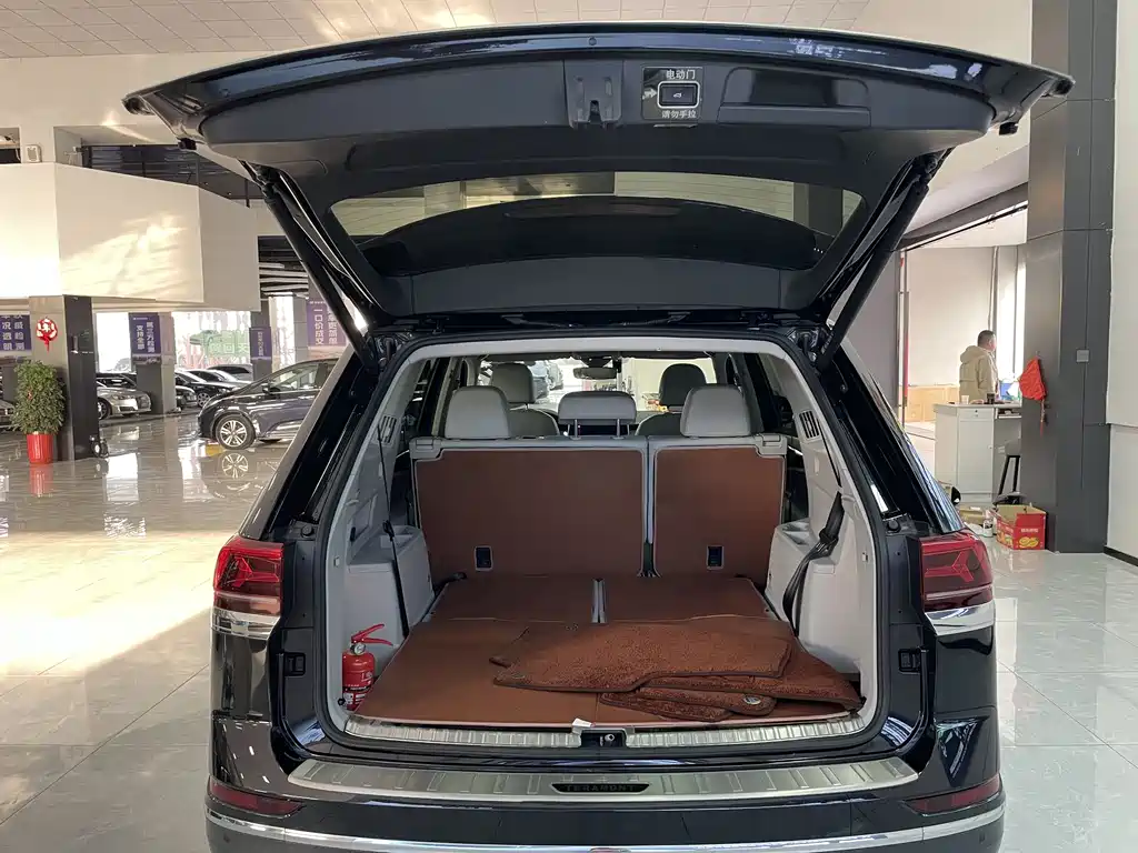 Volkswagen Touareg 2023 380TSI AWD Premium Luxury Edition 2022 - thumbnail 12