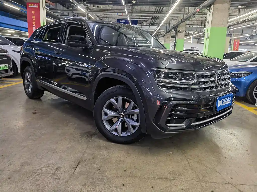 Volkswagen Touareg 2022 Touareg X 330TSI FWD Luxury Edition 2022 - thumbnail 3