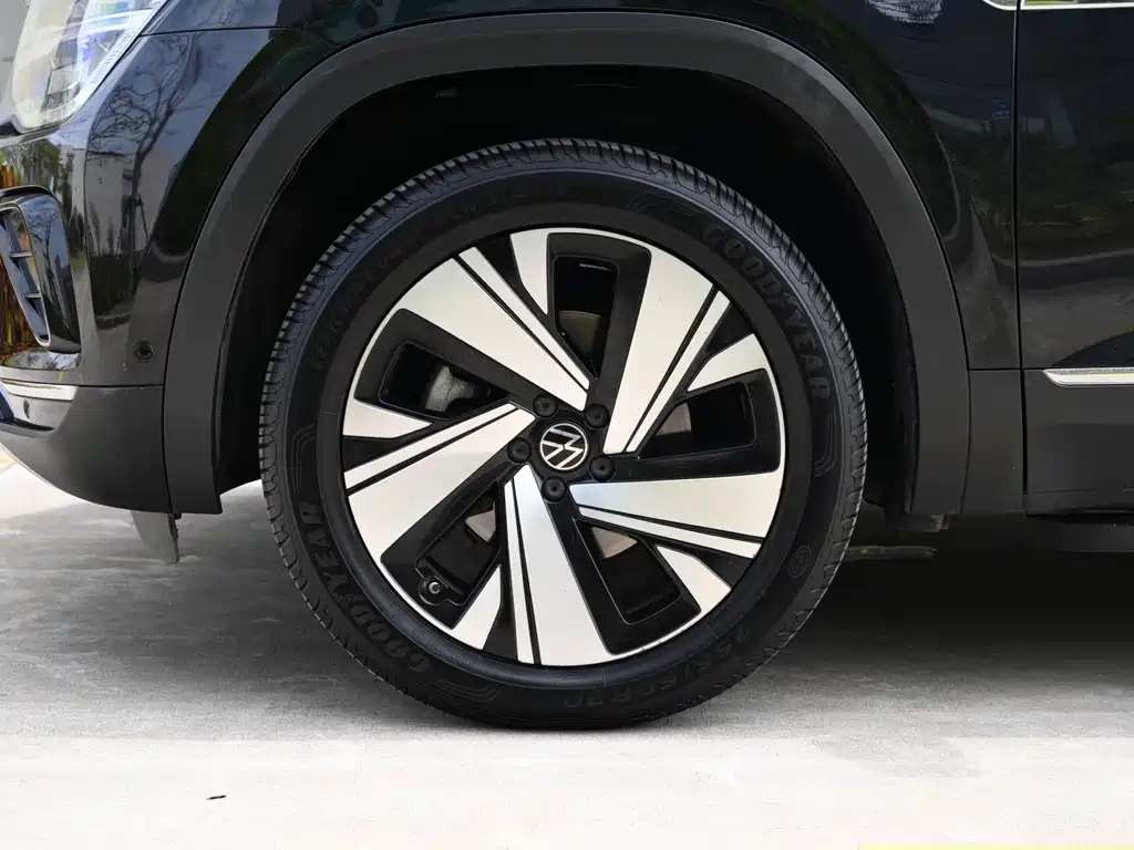 Volkswagen Touareg 2023 380TSI AWD Premium Luxury Edition 2022 - thumbnail 10